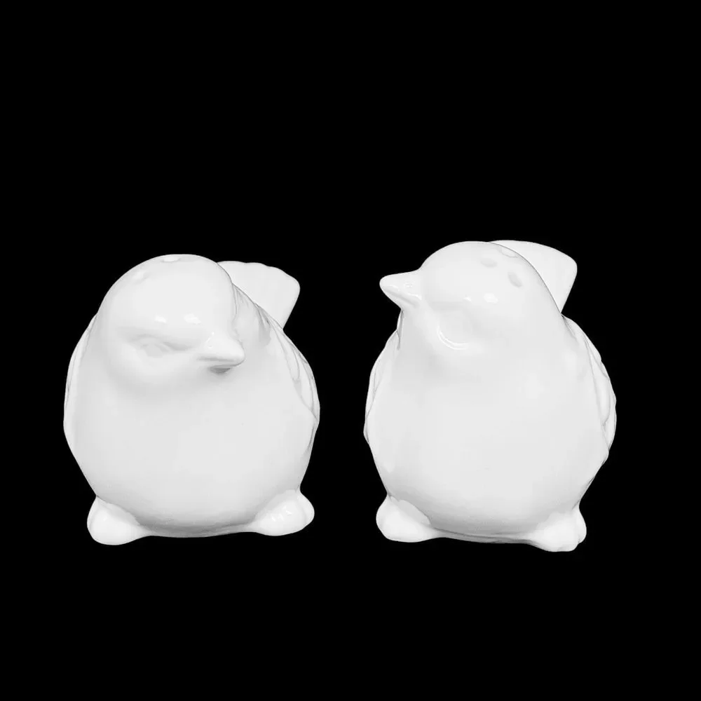 Pier 1‎ Imports Birds Chickadees Ceramic White Glazed Salt Pepper Shakers